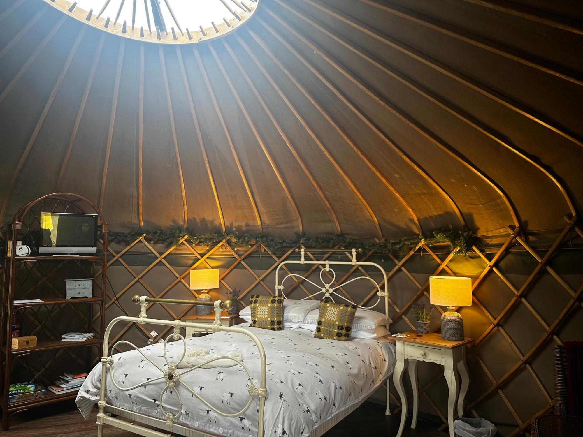 Sunbank Yurt Hotel Llangollen Exterior foto